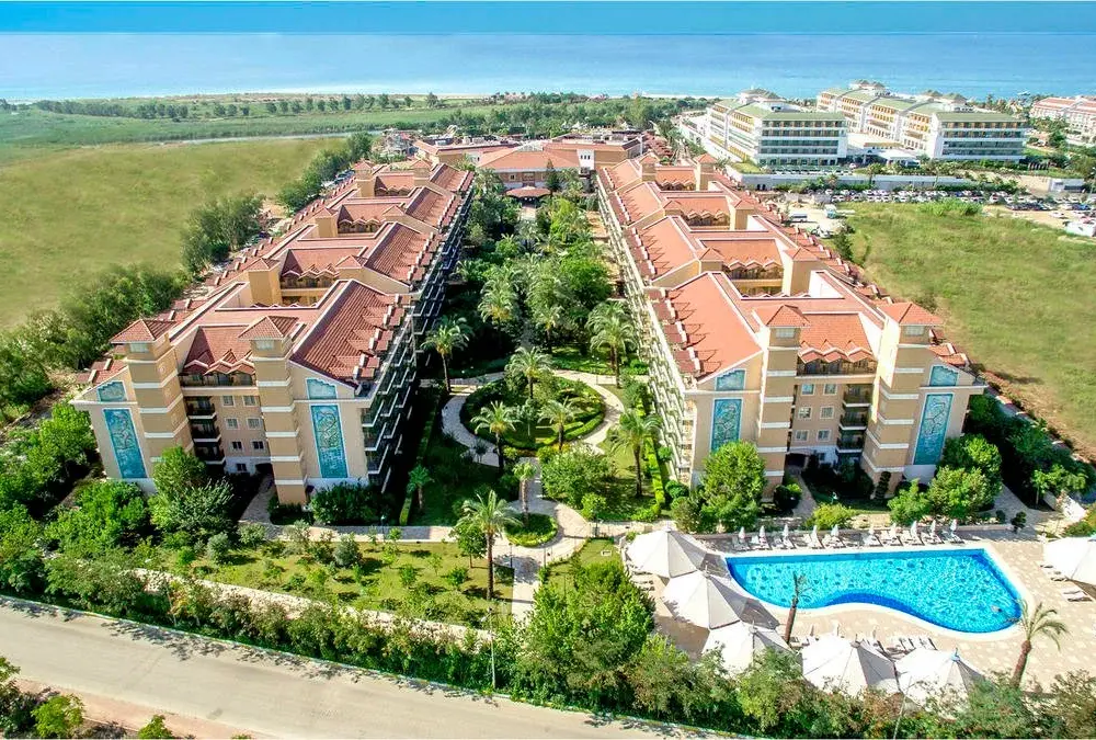 Crystal Paraiso Verde Resort opinie: Rzetelna ocena wypoczynku w Turcji