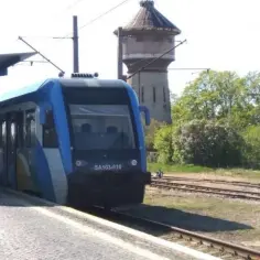 Jak dojechać do Darłówka pociągiem? Kluczowe informacje i wskazówki.