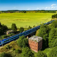 Jak dojechać na Mazury pociągiem? Praktyczne informacje i porady podróżnicze