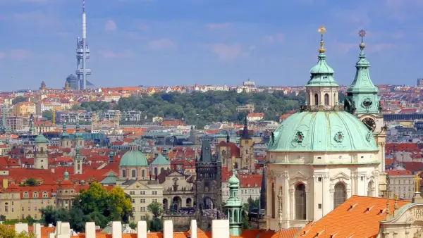 Wieża Telewizyjna Žižkov Praga - czy warto ją odwiedzić?