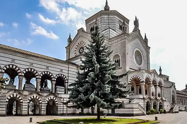 Cmentarz Monumentalny Mediolan - Muzeum, sztuka i przewodnik