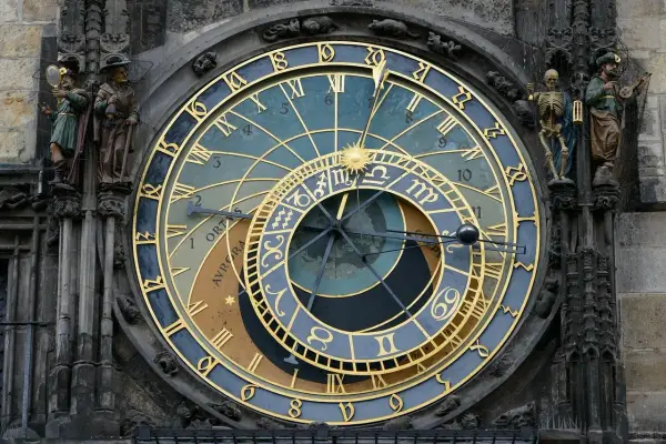 Praski zegar astronomiczny Orloj - Jak go zrozumieć i zwiedzić?